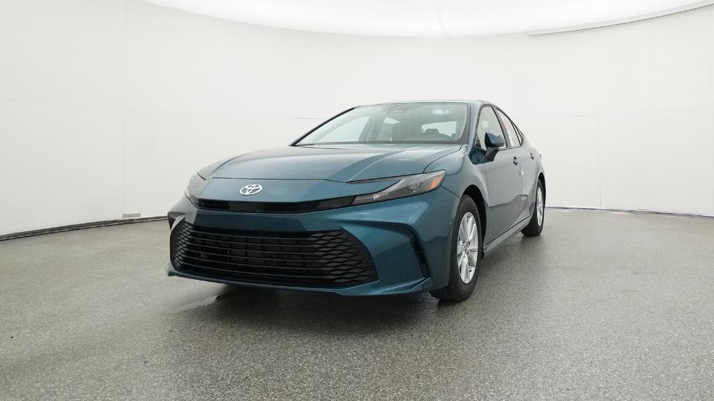 2026 Toyota Camry LE photo 4