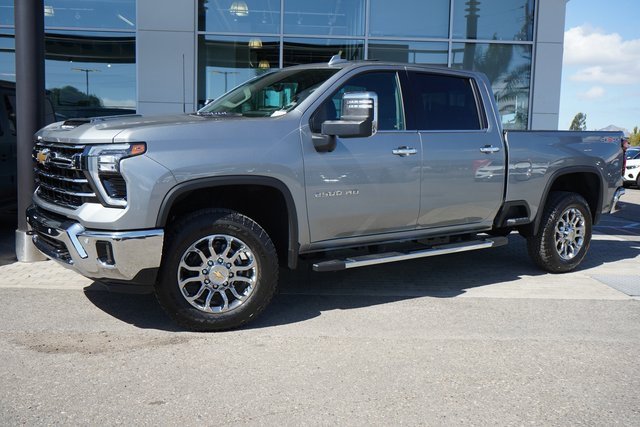 2026 Chevrolet Silverado 2500HD LTZ photo 4