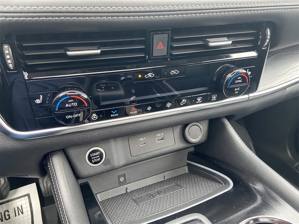 2021 Nissan Rogue SL photo 19