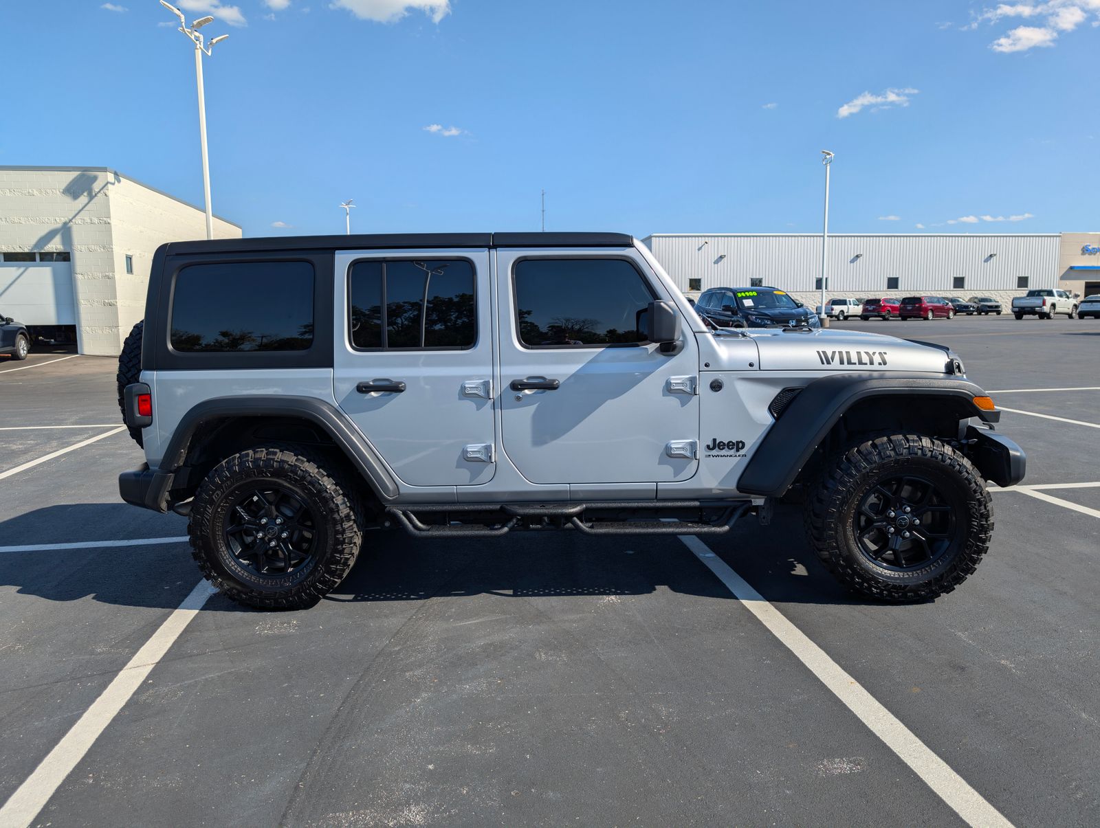2024 Jeep Wrangler Willys photo 7