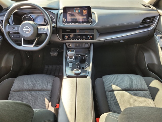 2024 Nissan Rogue SV photo 12