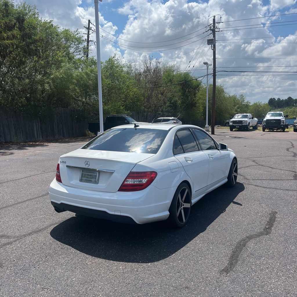 2014 Mercedes Benz C 250 photo 3