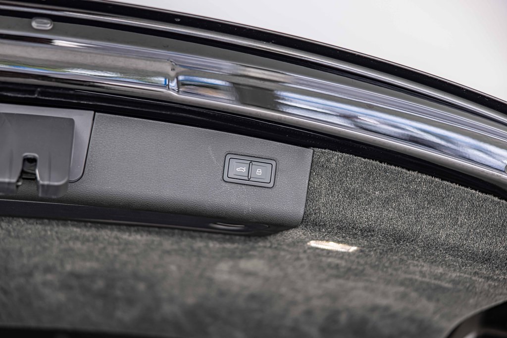 2022 BENTLEY BENTAYGA - Image 16