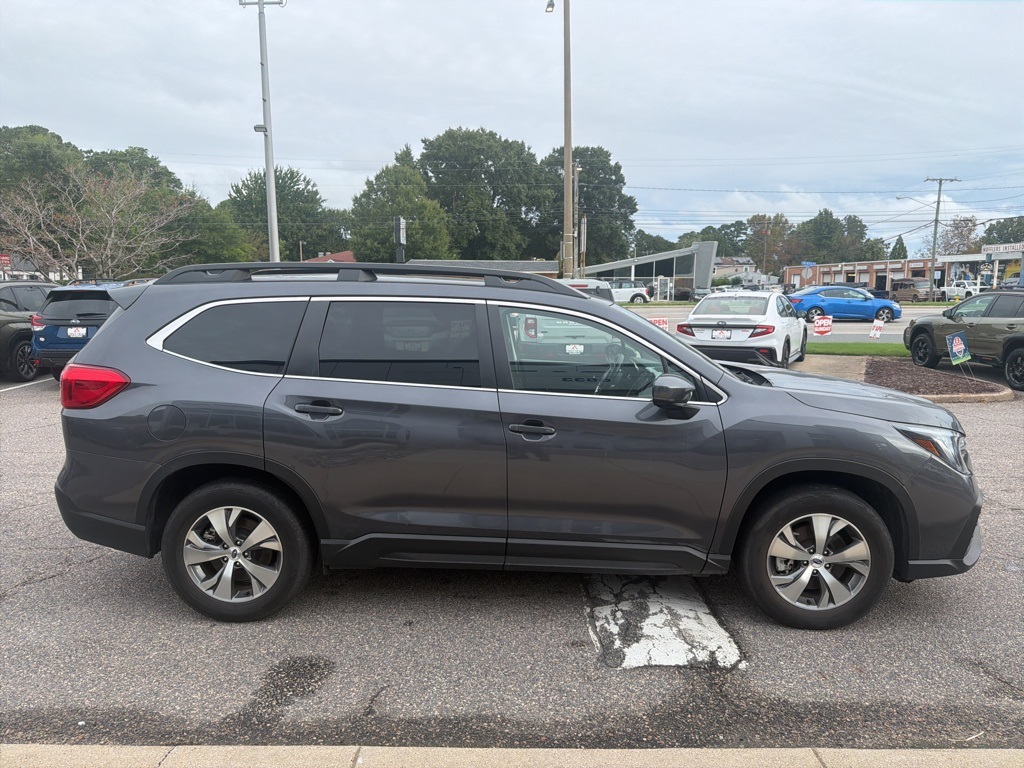 2024 Subaru Ascent Premium photo 3