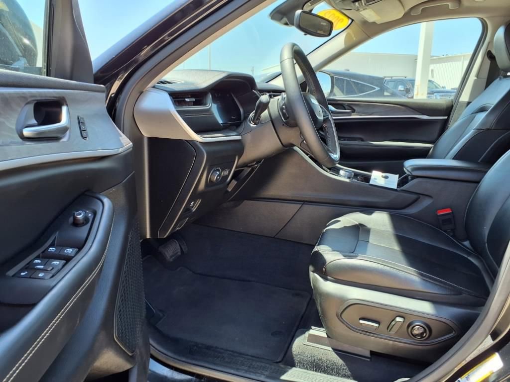 2023 Jeep Grand Cherokee Limited photo 10