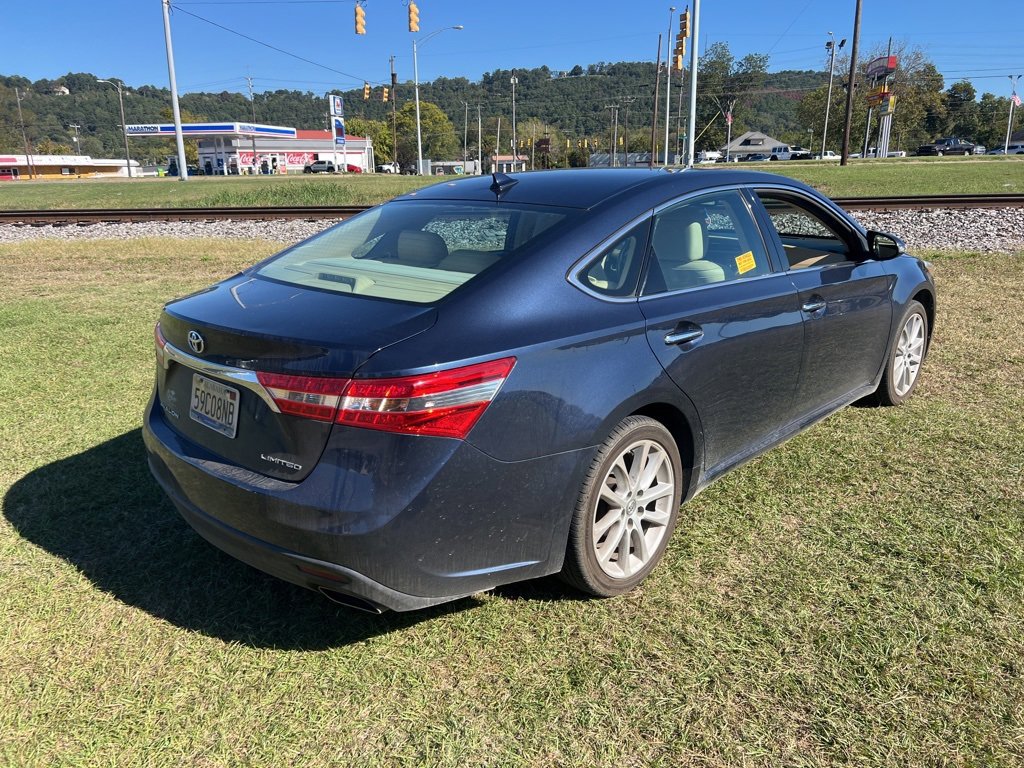 2014 Toyota Avalon Limited photo 2
