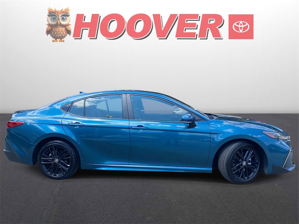 2025 Toyota Camry SE photo 2