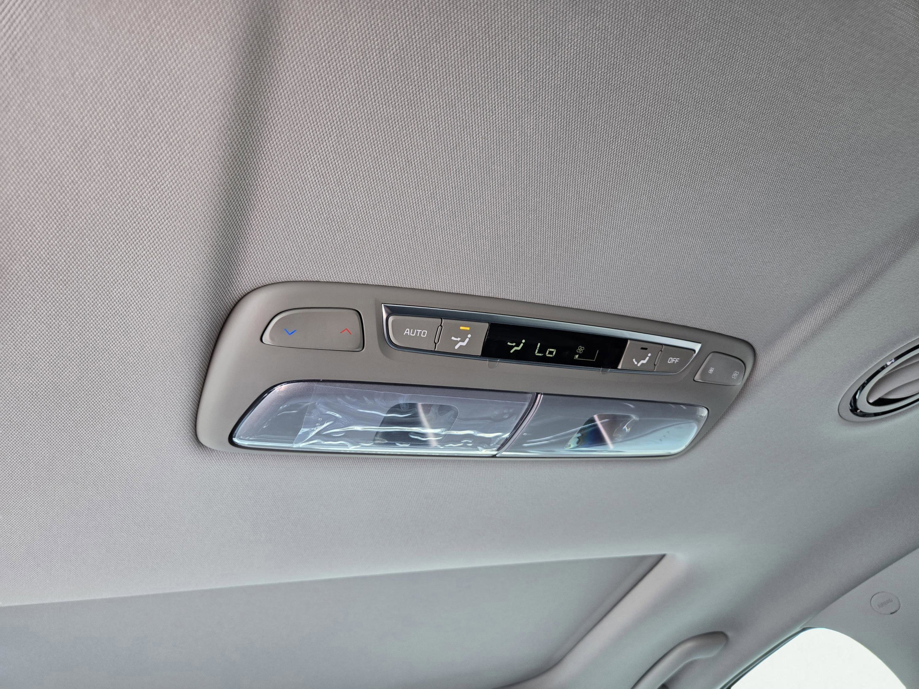 2025 Kia Telluride S photo 21