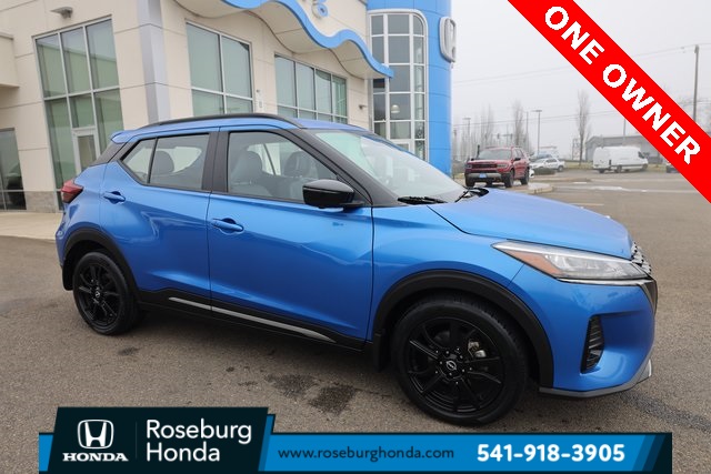 2022 Nissan Kicks SR