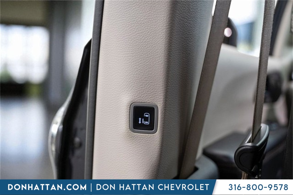 2020 Chrysler Pacifica Touring L photo 26