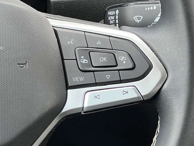 2022 Volkswagen Tiguan SE photo 29