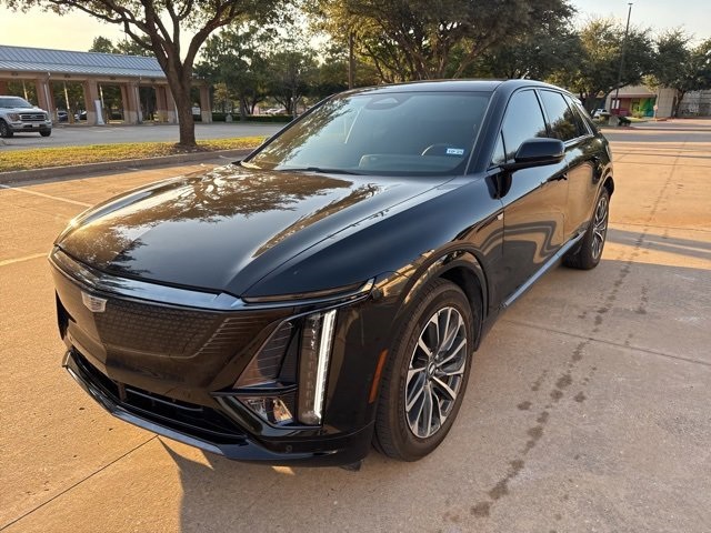 2024 Cadillac Lyriq Sport photo 3