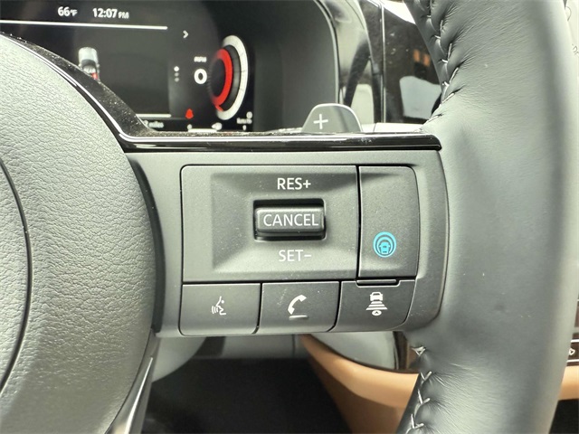 2025 Nissan Pathfinder Platinum photo 25