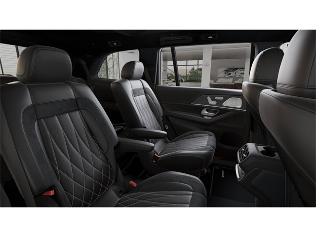 2026 Mercedes Benz GLS AMG 63 4MATIC photo 4