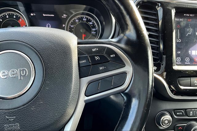 2020 Jeep Cherokee Limited photo 18