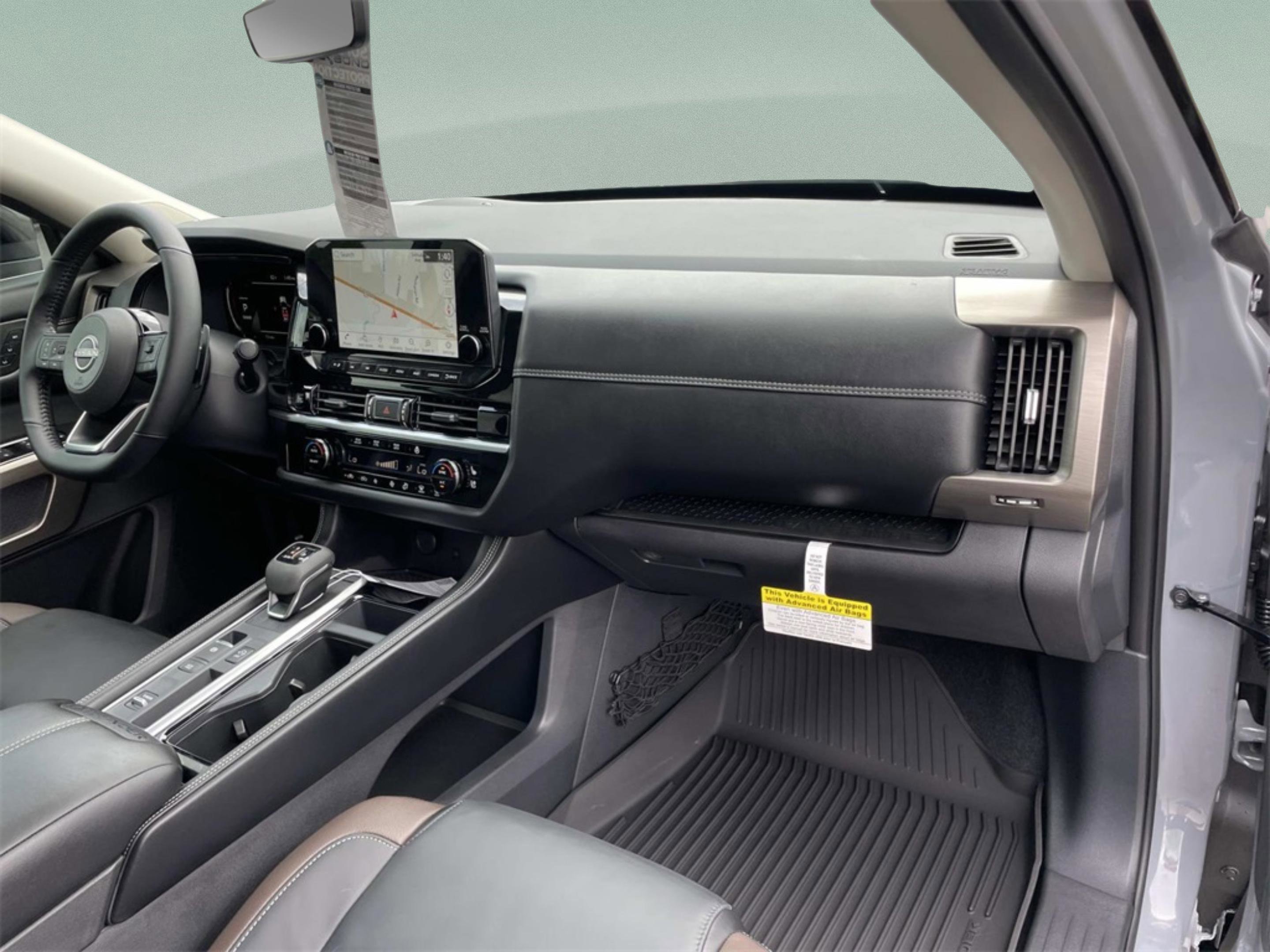 2025 Nissan Pathfinder Platinum photo 20