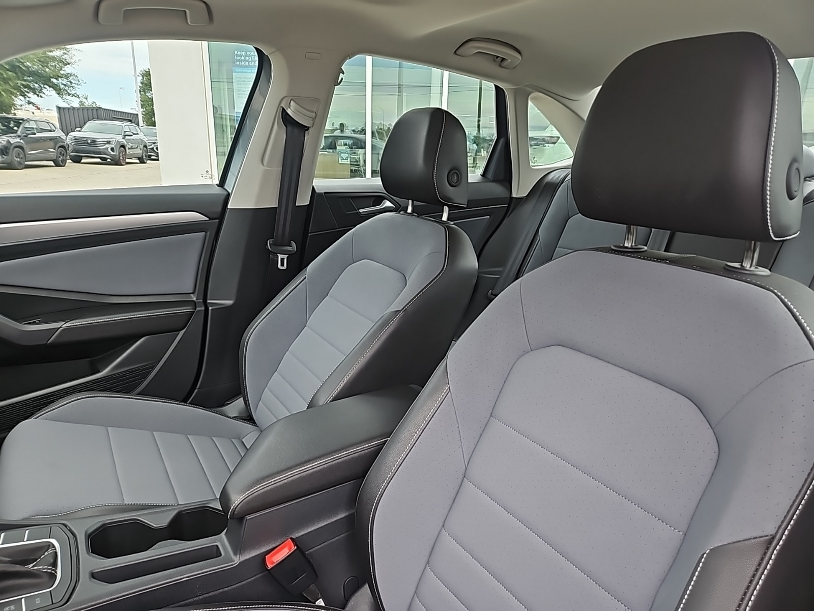 2025 Volkswagen Jetta 1.5T SE photo 3