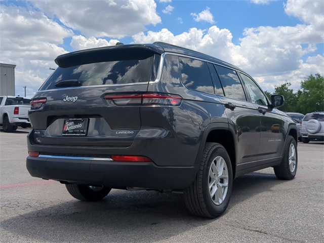 2025 Jeep Grand Cherokee Laredo photo 8
