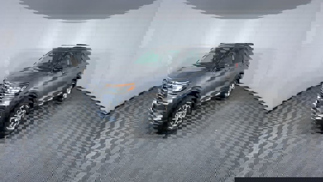 2025 Ford Explorer photo 4