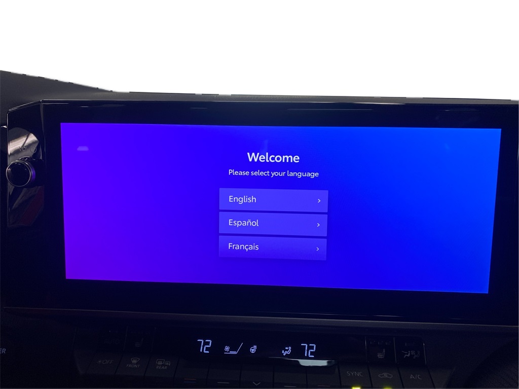 2025 Toyota Camry SE photo 8