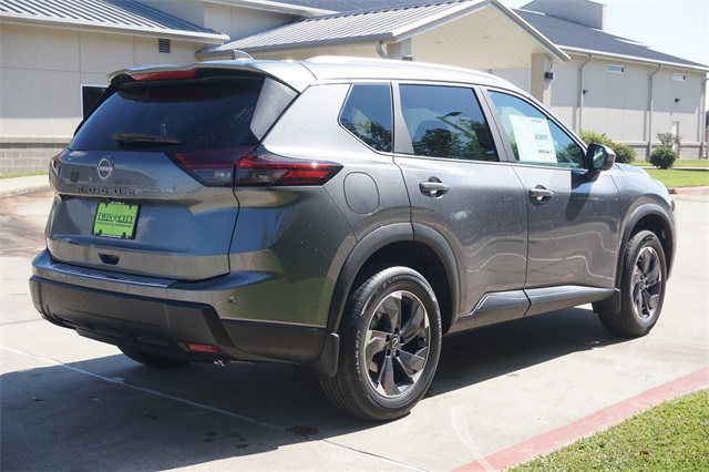 2026 Nissan Rogue SV photo 2