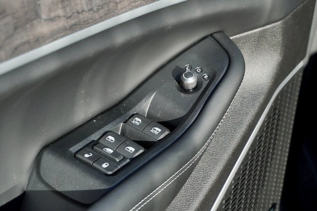 New 2023 Midnight Sky Exterior Paint Jeep 4xe image 30