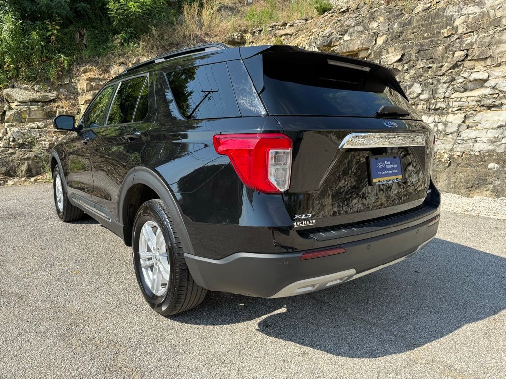 2023 Ford Explorer XLT photo 4