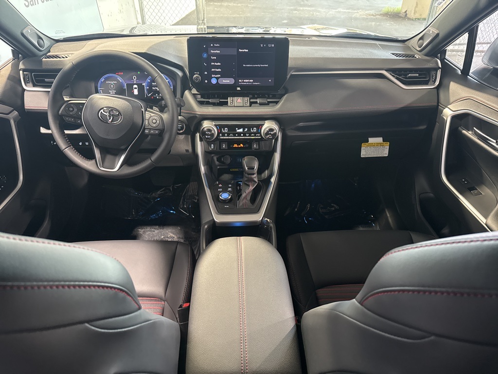 2025 Toyota RAV4 Hybrid XSE photo 25
