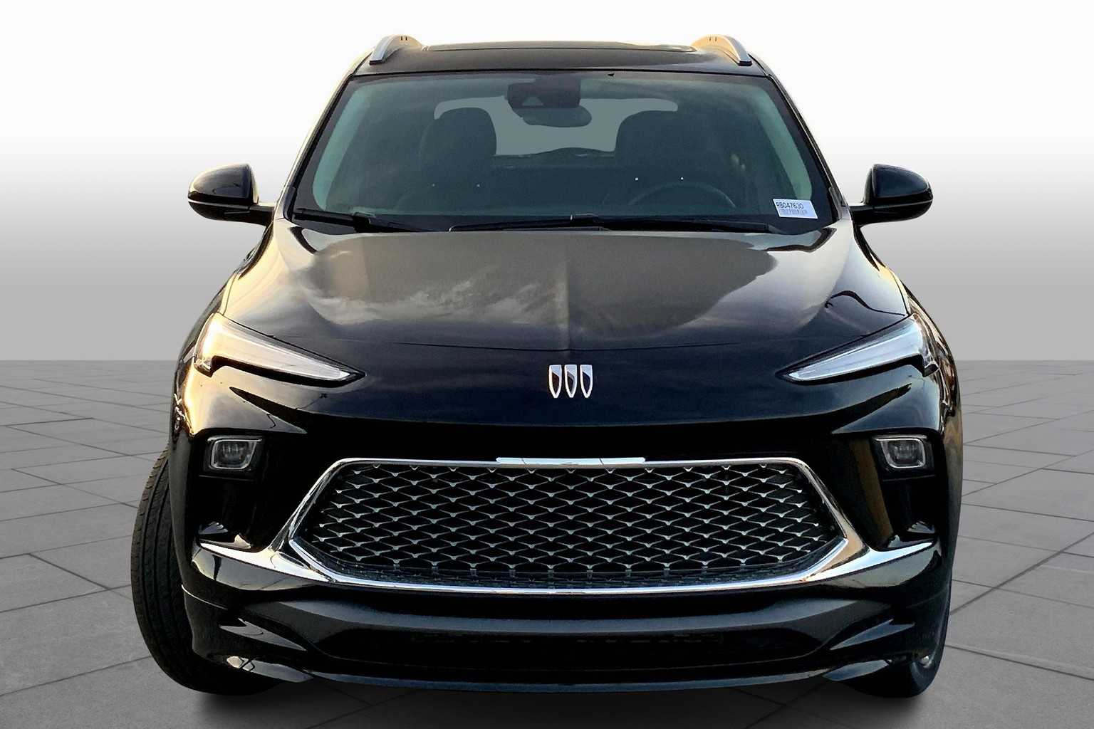 2024 Buick Encore GX Avenir photo 3