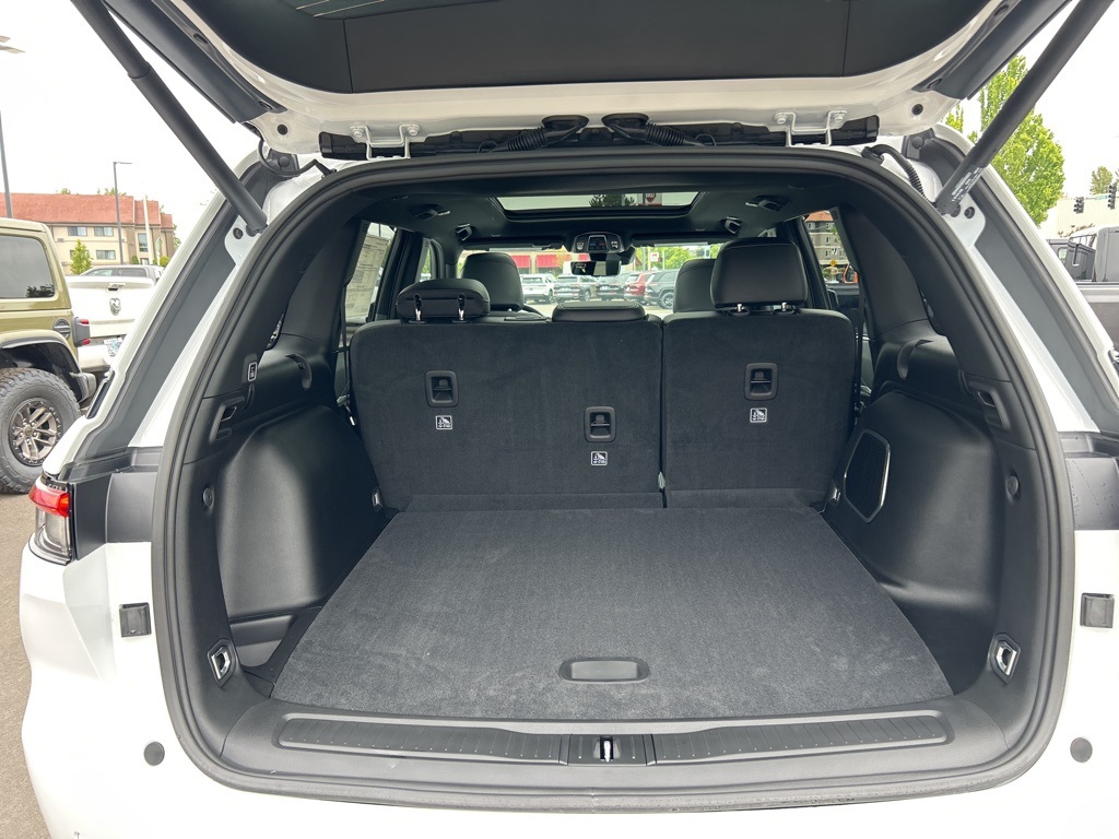 2025 Jeep Grand Cherokee Limited photo 8