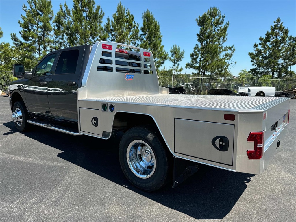 2024 Ram 3500 Tradesman photo 5