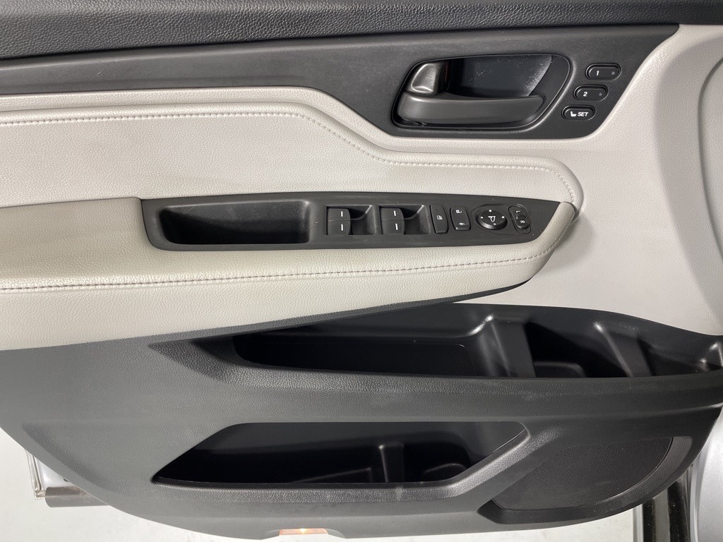 2020 Honda Odyssey EX-L photo 13