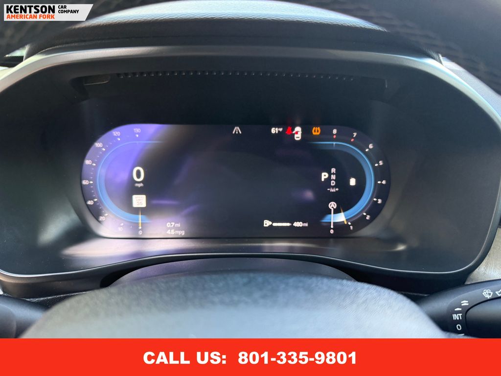 2025 Volvo XC40 Plus photo 13