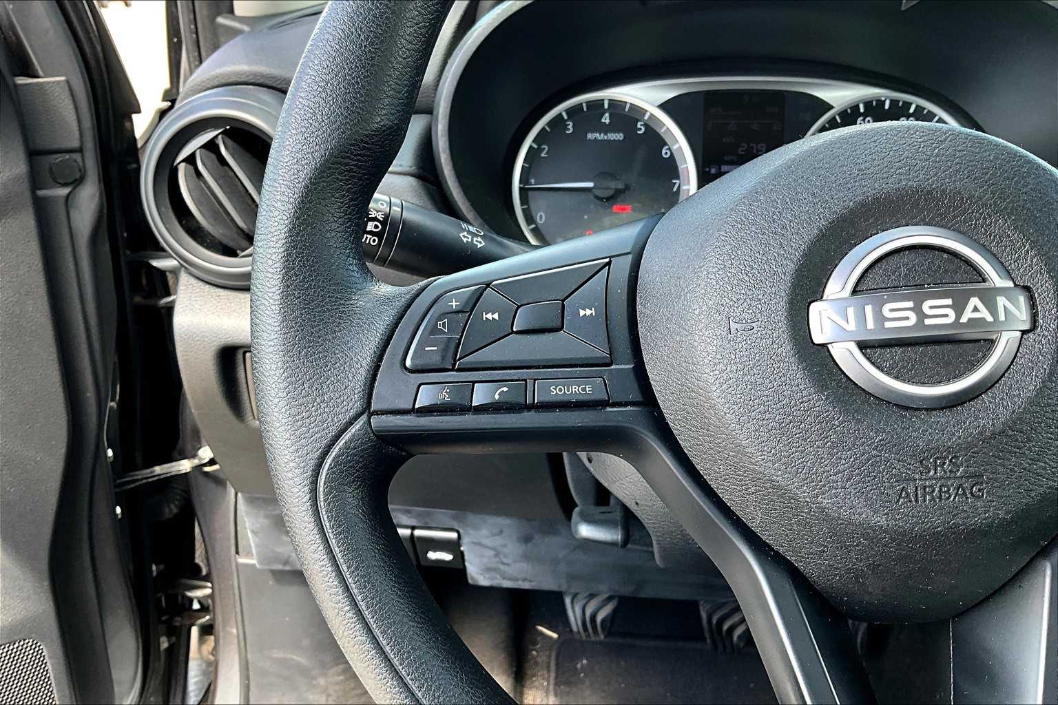2023 Nissan Versa S photo 21