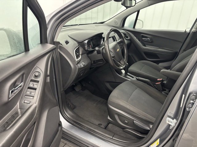 2020 Chevrolet Trax LS photo 9