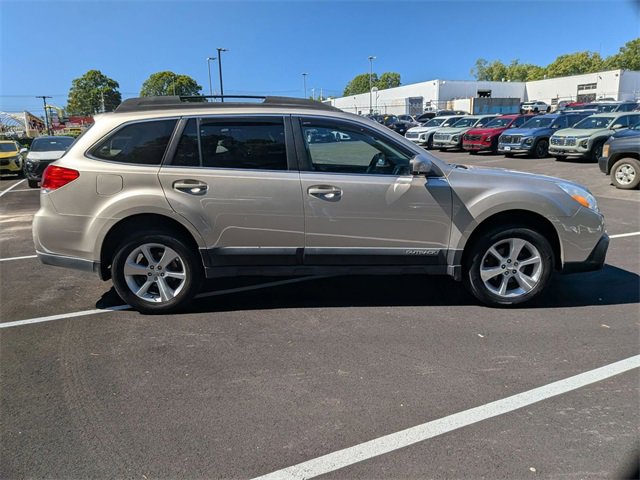 Used 2014 Subaru Outback 2.5i Limited with VIN 4S4BRBNC5E3230504 for sale in Hamden, CT