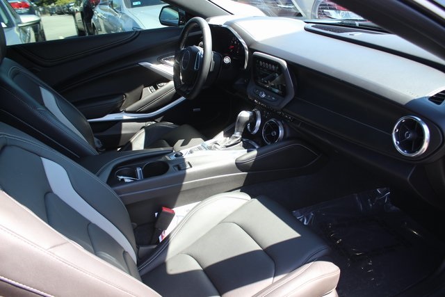 2016 Chevrolet Camaro 2LT photo 30