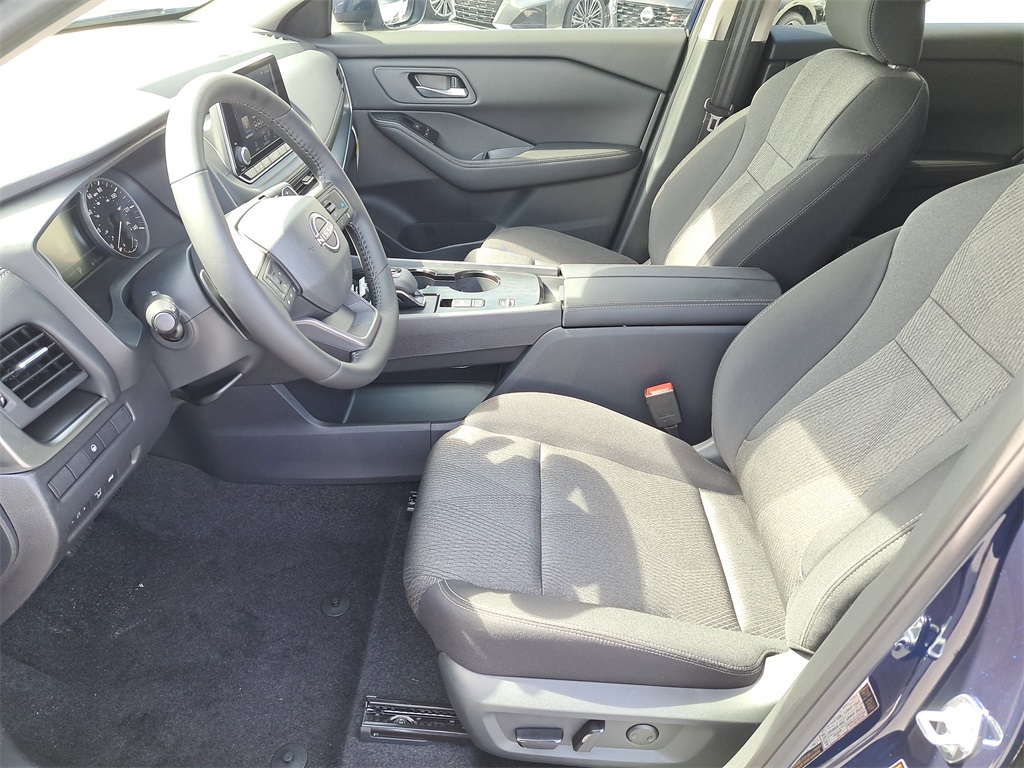 2026 Nissan Rogue SV photo 19