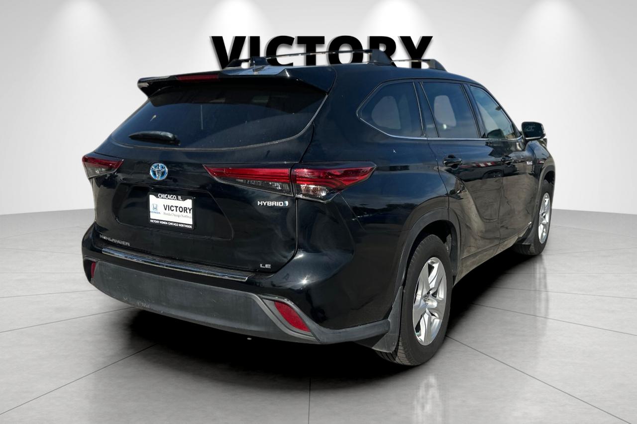 2021 Toyota Highlander Hybrid LE photo 3