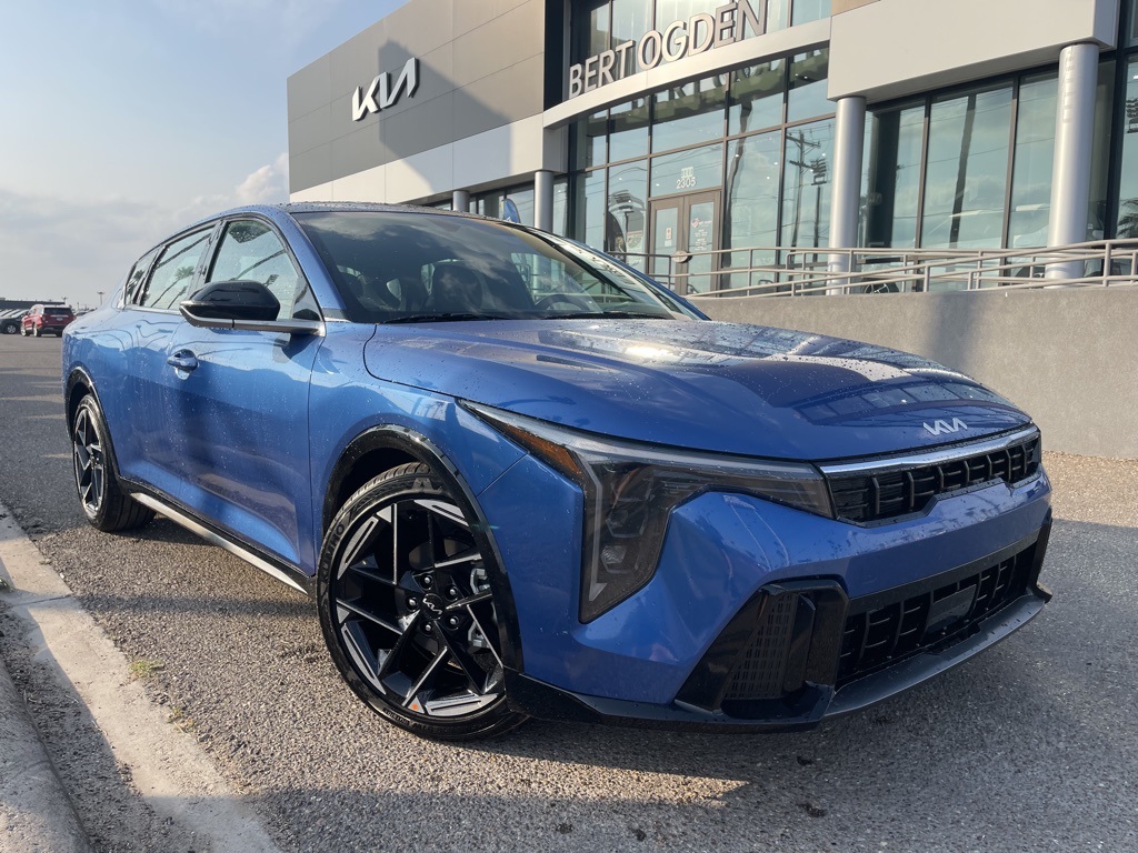 2025 Kia K4 GT-Line's photo