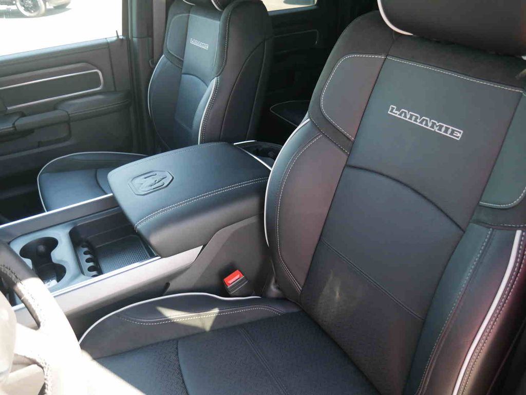 2026 Ram 3500 Laramie photo 32