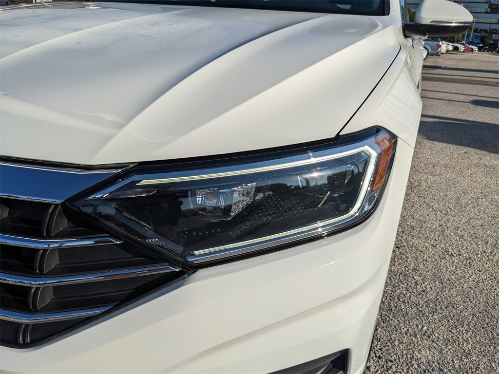 2020 Volkswagen Jetta SEL Premium photo 8