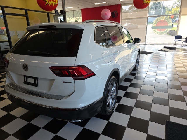 2021 Volkswagen Tiguan SEL photo 3