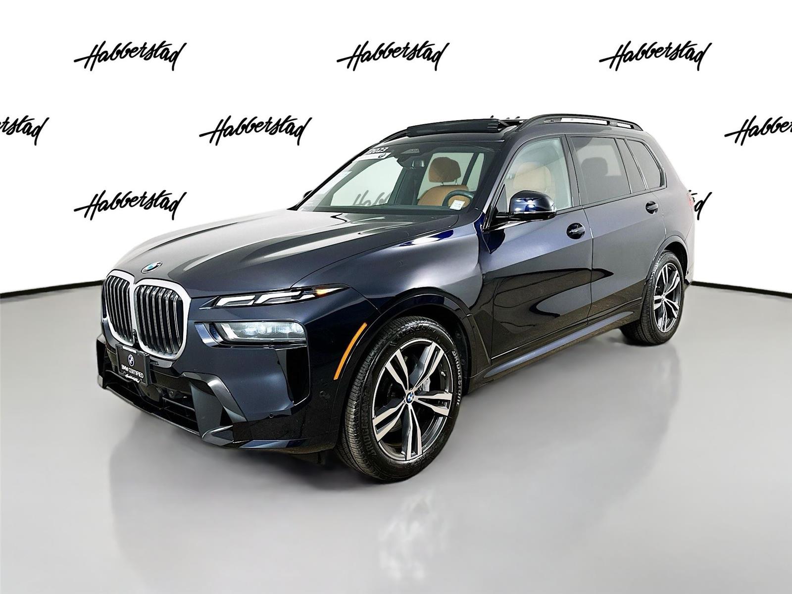 2023 BMW X7 40i's photo