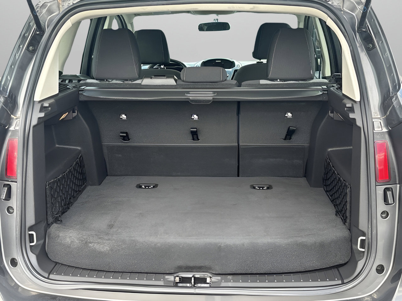 2017 Ford C-Max Hybrid SE photo 8