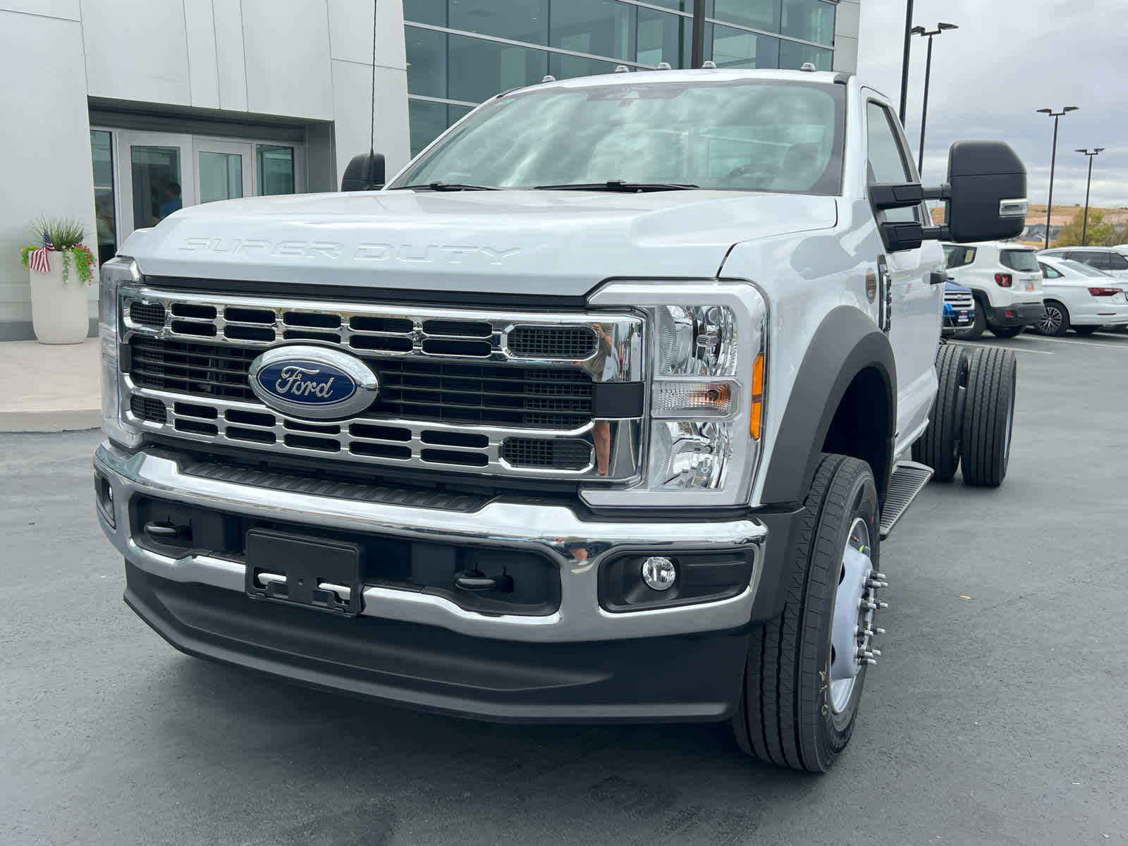 2026 Ford F-600 photo 2