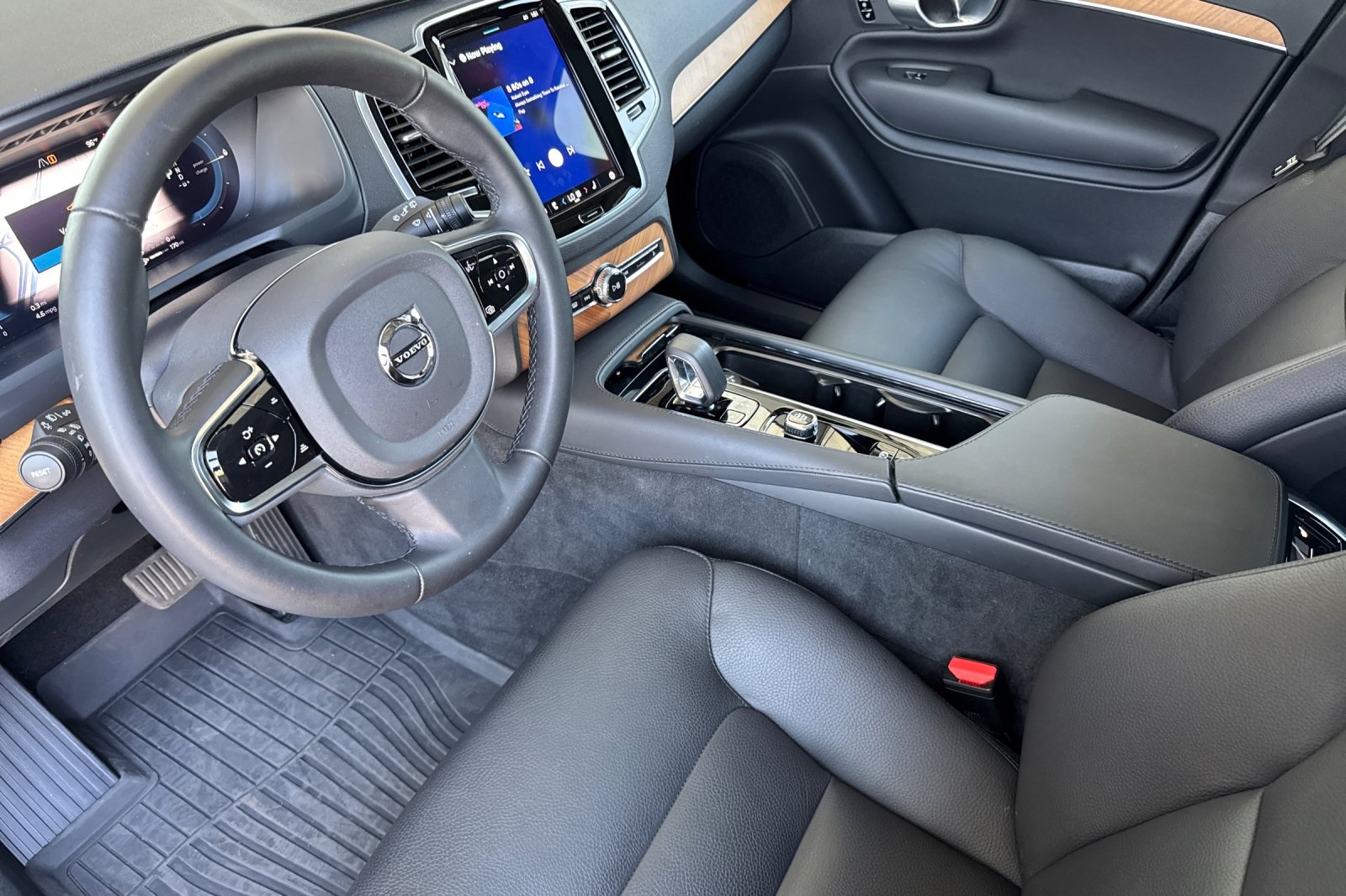 2024 Volvo XC90 Recharge T8 Plus photo 9