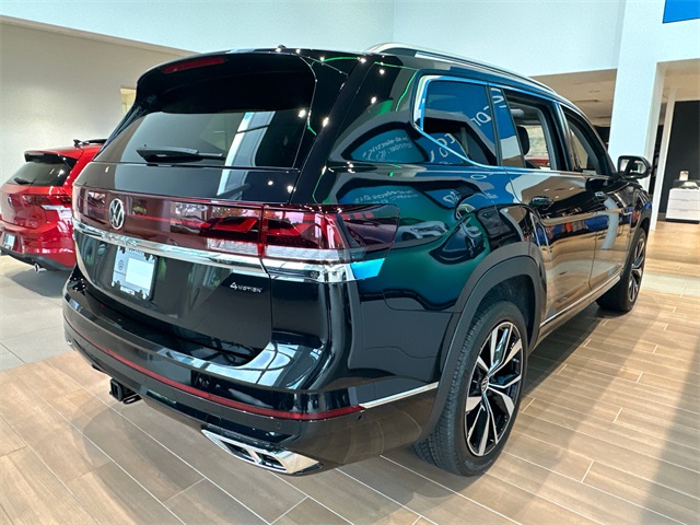 2026 Volkswagen Atlas SEL Premium R-Line photo 4