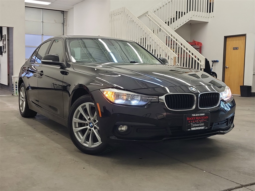 2016 BMW 3 Series 320i's photo