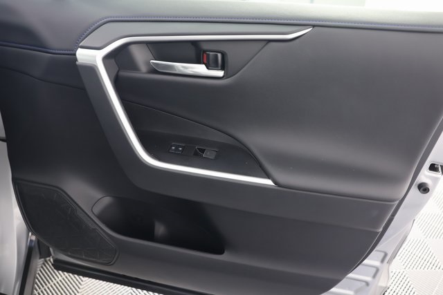 2023 Toyota RAV4 Hybrid XSE photo 25